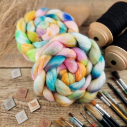 Bright mix - wool roving for hand spinning, blend of wool and tencel 