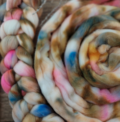 BEIGE/OCHRE/PINK, kyrgyz merino, hand dyed top roving, Woolento