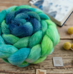 GREEN/BLUE, wool roving for hand spinning, blend of wool and tencel