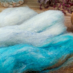 Art Batt No.16, merino wool with glitttery nylon, Woolento