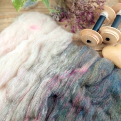Art Batt No.17, merino wool with glitttery nylon, Woolento 