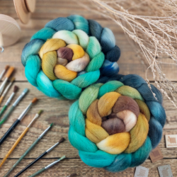 OCHRE/ TURQUOISE/ BLACK, kyrgyz merino, hand dyed top roving, Woolento