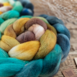 OCHRE/ TURQUOISE/ BLACK, kyrgyz merino, hand dyed top roving, Woolento