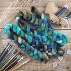 Woolento slovenská merino vlna na pradenie plstenie ručne farbená modrá smaragdová