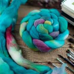 Dark turquoise mix - kyrgyz merino, hand dyed top roving, Woolento