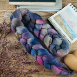 VIOLET/ OLD ROSE/ TAUPE, merino fine wool, hand dyed top roving, Woolento 